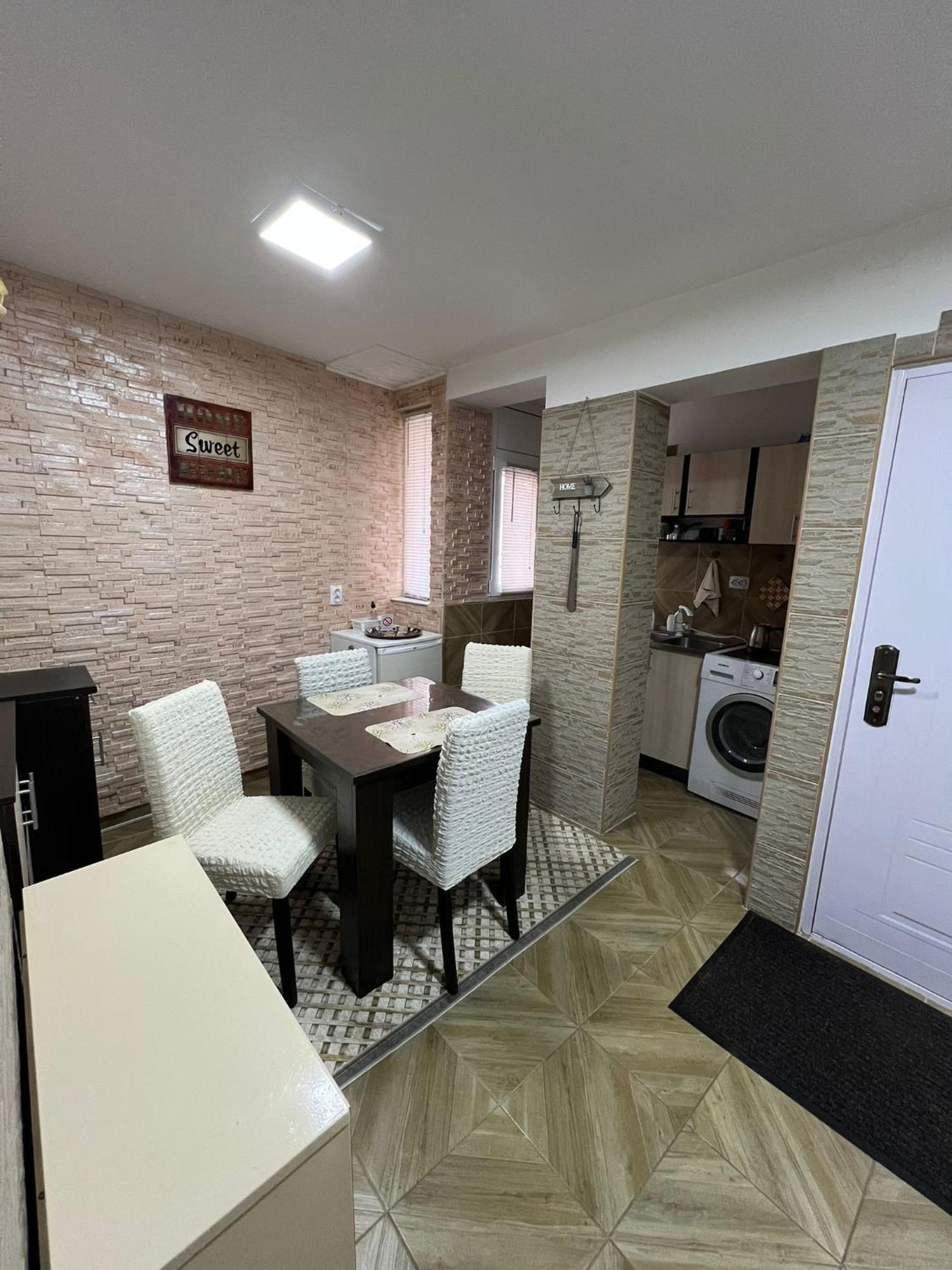 Apartman Su Libero Apartment Subotica Bagian luar foto